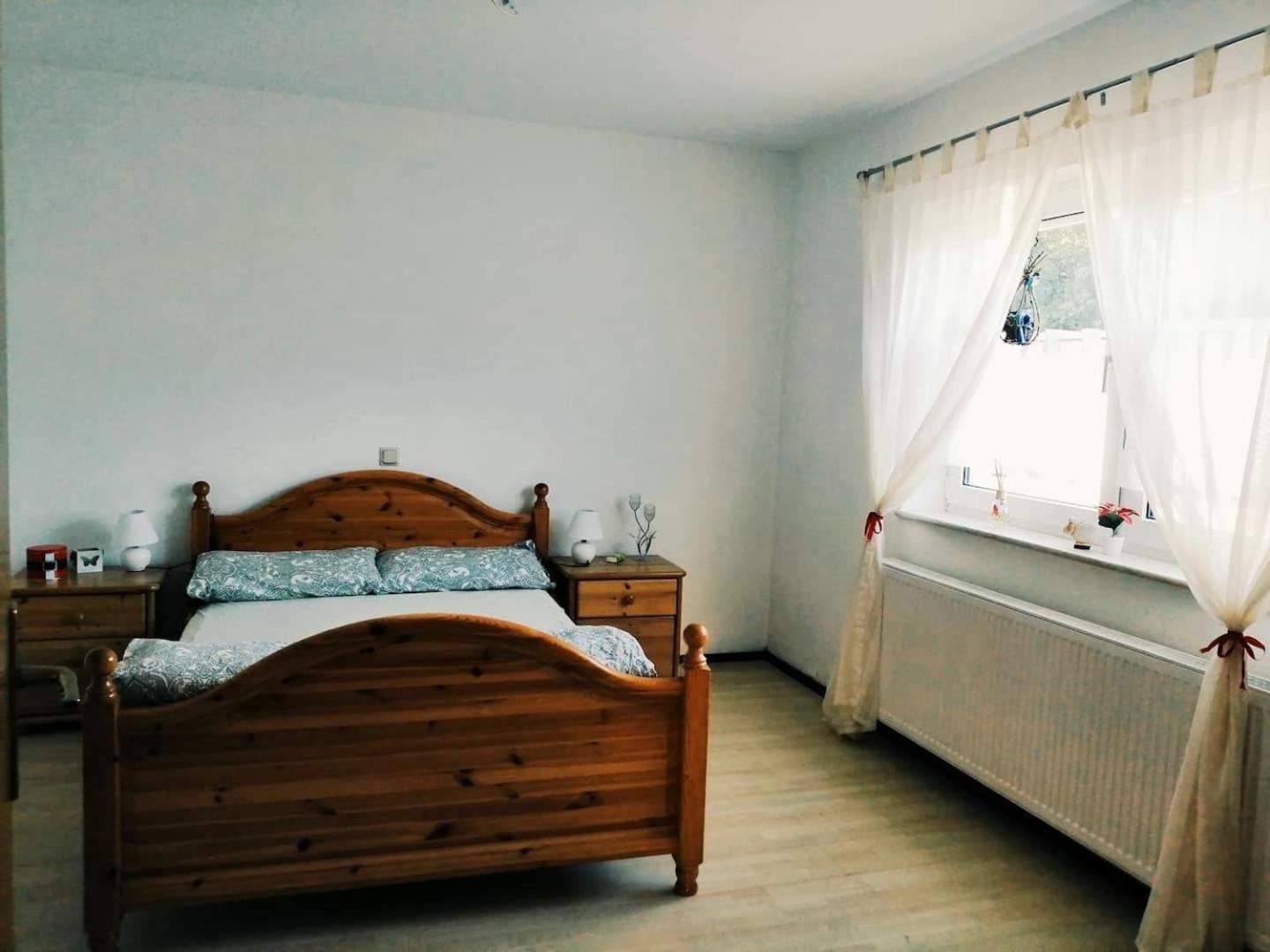 76 Qm Whg Im Eg Haus-Wohlfuehloase Vor Der Haustuer Lejlighed Gladenbach Eksteriør billede